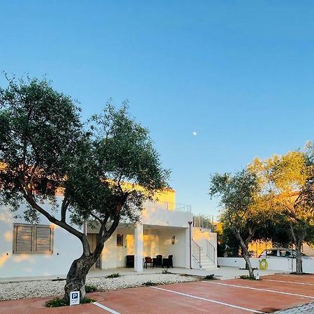 Chrisso Rooms Affittacamere San Teodoro  Zewnętrze zdjęcie