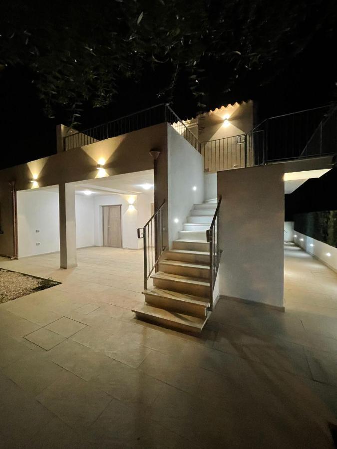 Chrisso Rooms Affittacamere San Teodoro  Zewnętrze zdjęcie